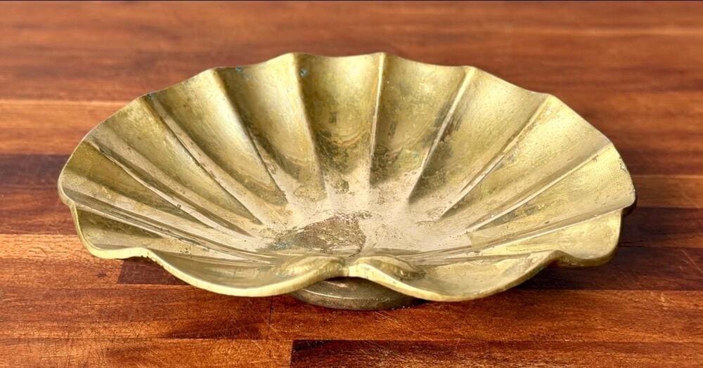Vintage Brass Scallop Shell Trinket Dish | Aged Patina, Made in India
